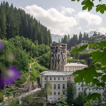 Urban Nature - Badeschloss Hotel