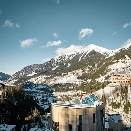 Urban Nature - Badeschloss Bad Gastein