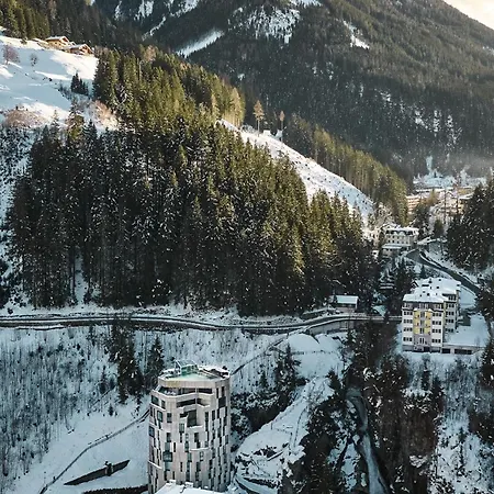 Urban Nature - Badeschloss 4* Bad Gastein